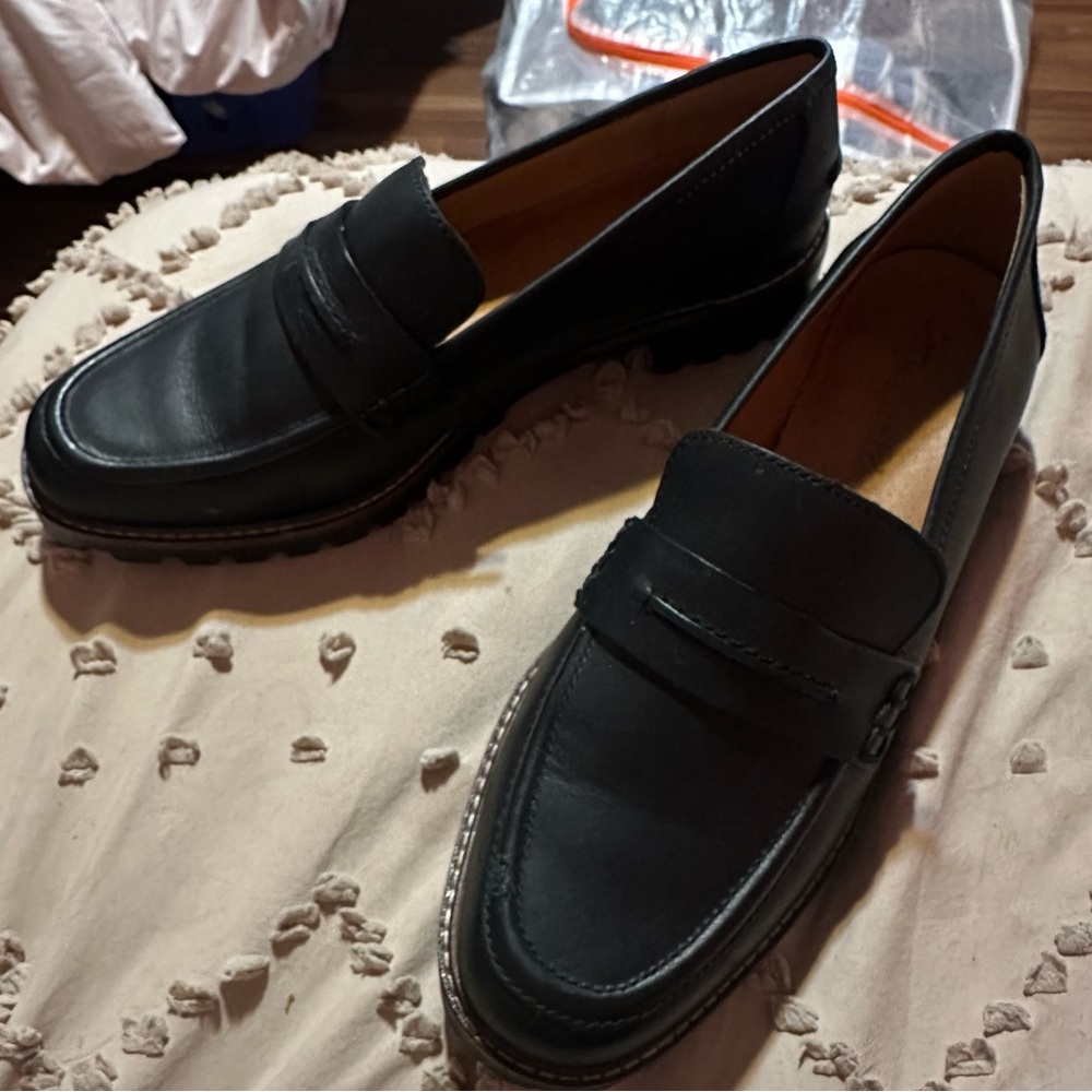 Madewell black lugsole loafers
